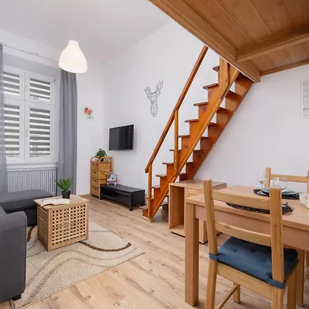 Wyjatkowy Apartament Z Antresola W Centrum Krakowa By Renters Cracóvia