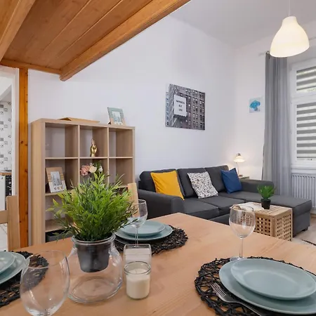 Wyjatkowy Apartament Z Antresola W Centrum Krakowa By Renters * Cracóvia