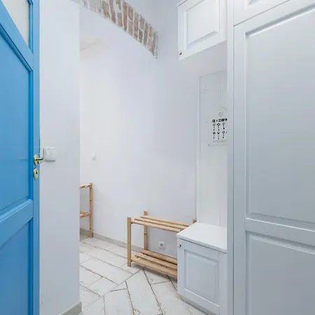 아파트 Wyjatkowy Apartament Z Antresola W Centrum Krakowa By Renters 크라쿠프