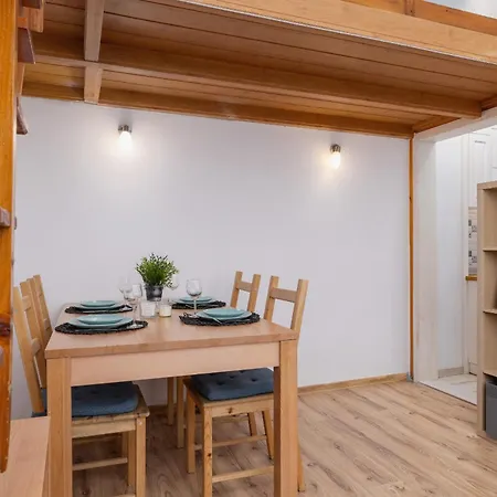 Wyjatkowy Apartament Z Antresola W Centrum Krakowa By Renters アパート *